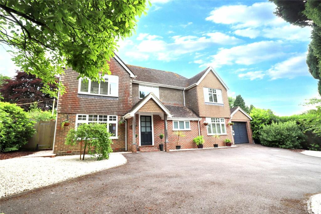 4 bedroom detached house for sale in Bramleys, Orchard Way, Warninglid