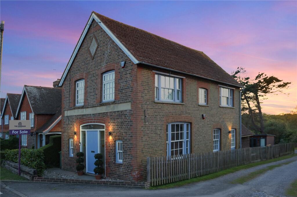 Main image of property: Brighton Road, Lower Beeding, Horsham, West Sussex, RH13