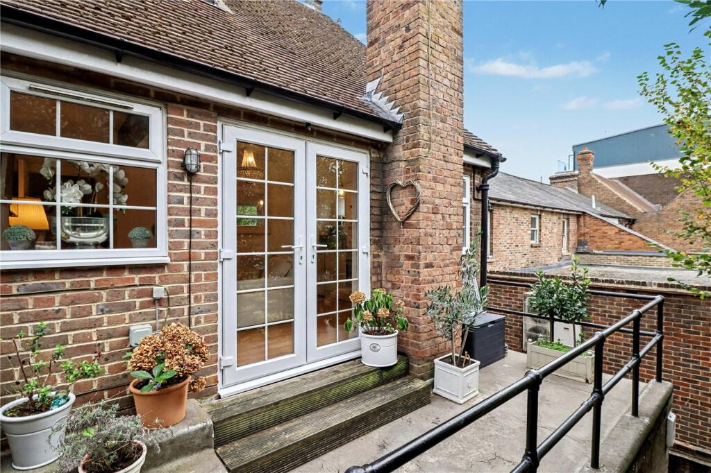 Main image of property: South Road, Haywards Heath, West Sussex, RH16