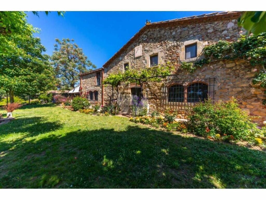 Chalet for sale in Catalonia, Girona
