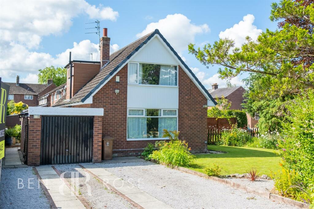 3 bedroom detached house for sale in Shirley Lane, Longton, Preston, PR4