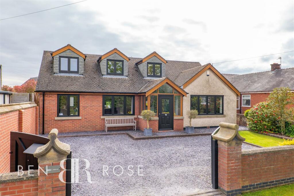 4 bedroom detached bungalow for sale in Liverpool Road, Walmer Bridge, Preston, PR4