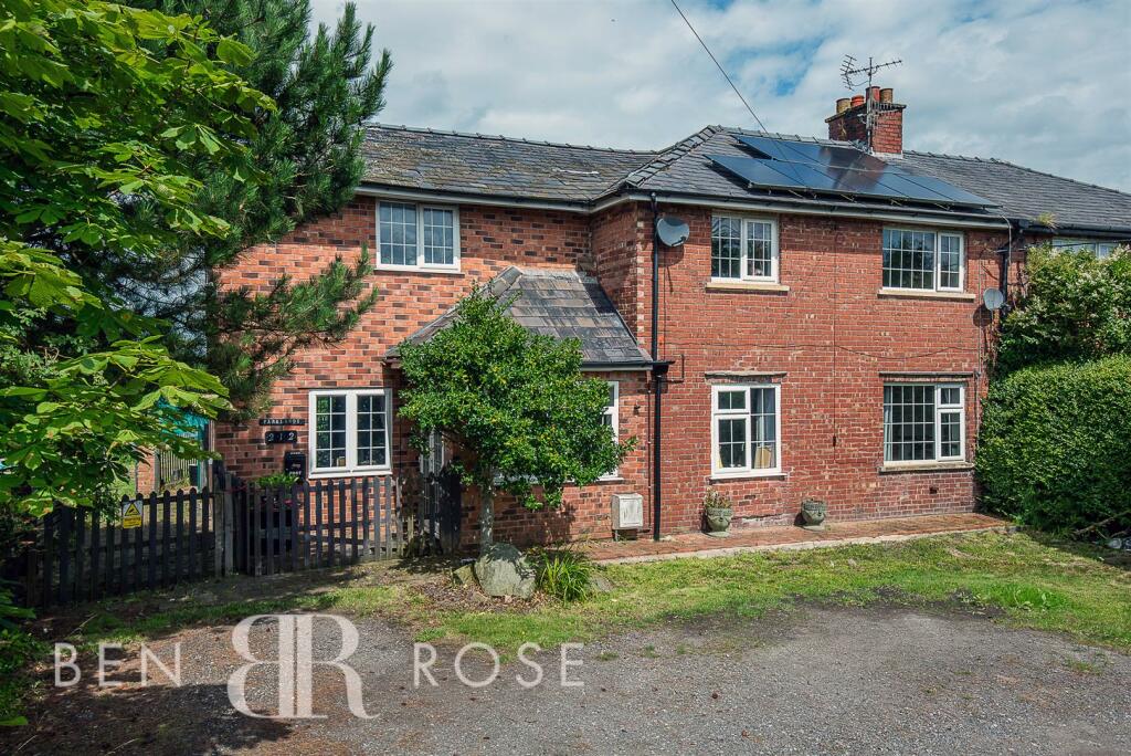 4 bedroom semidetached house for sale in Liverpool Road, Hutton