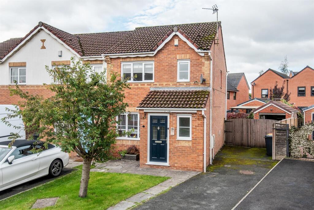 Main image of property: Dunnock Lane, Cottam, Preston