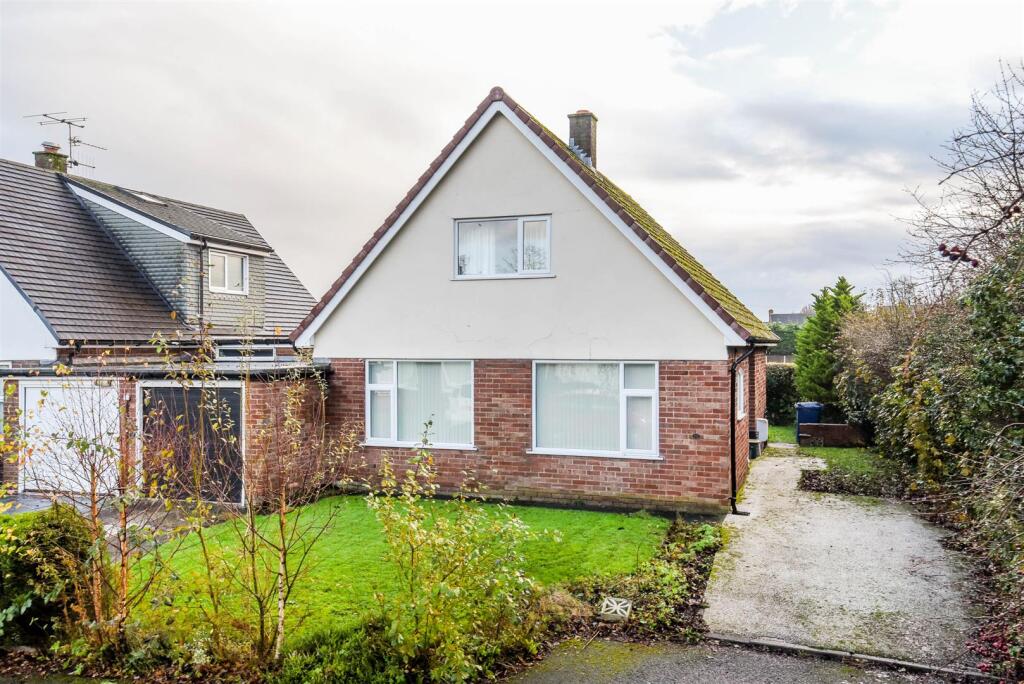 Main image of property: Pinfold, Longton, Preston