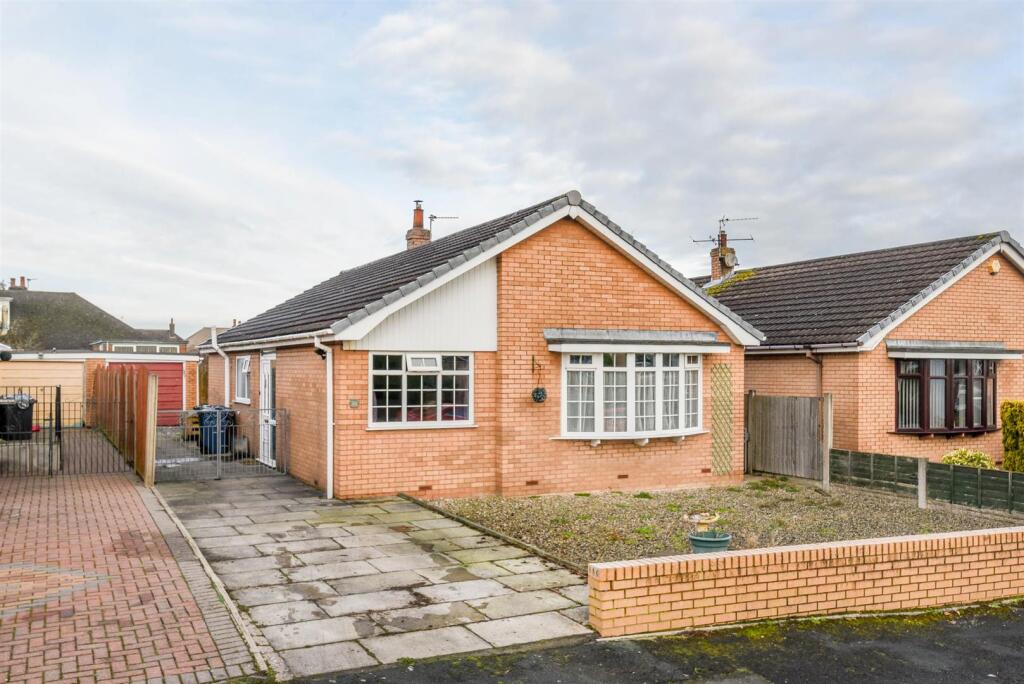 Main image of property: Holly Grove, Tarleton, Preston