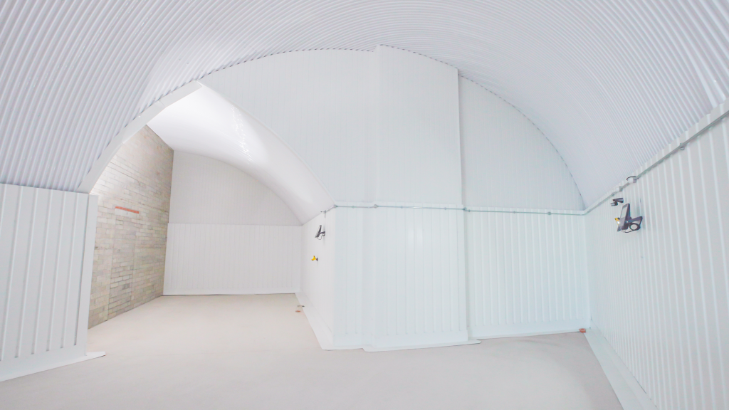 An empty arch with lining