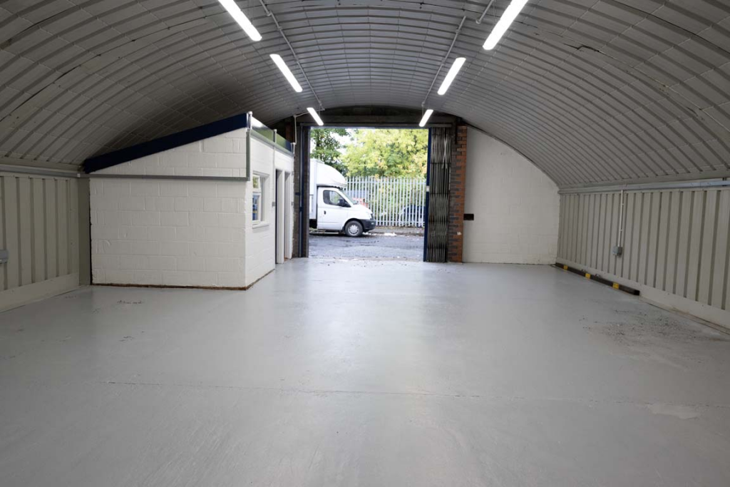 An empty arch with white lining