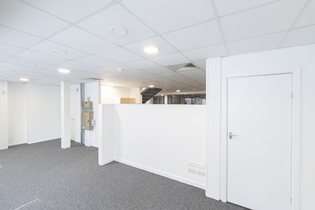 An empty arch with white lining