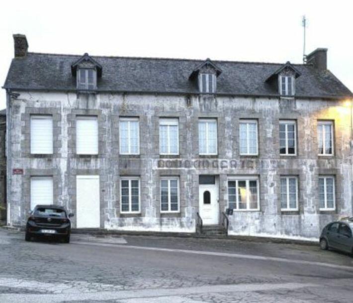 6 bed property for sale in Merleac, Cotes-d'Armor...