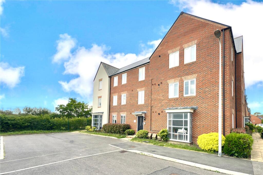 Main image of property: Ifould Crescent, Wokingham, Berkshire, RG40
