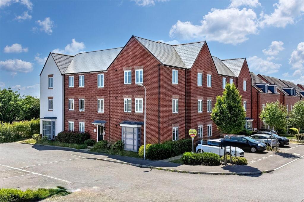 Main image of property: Ifould Crescent, Wokingham, Berkshire, RG40