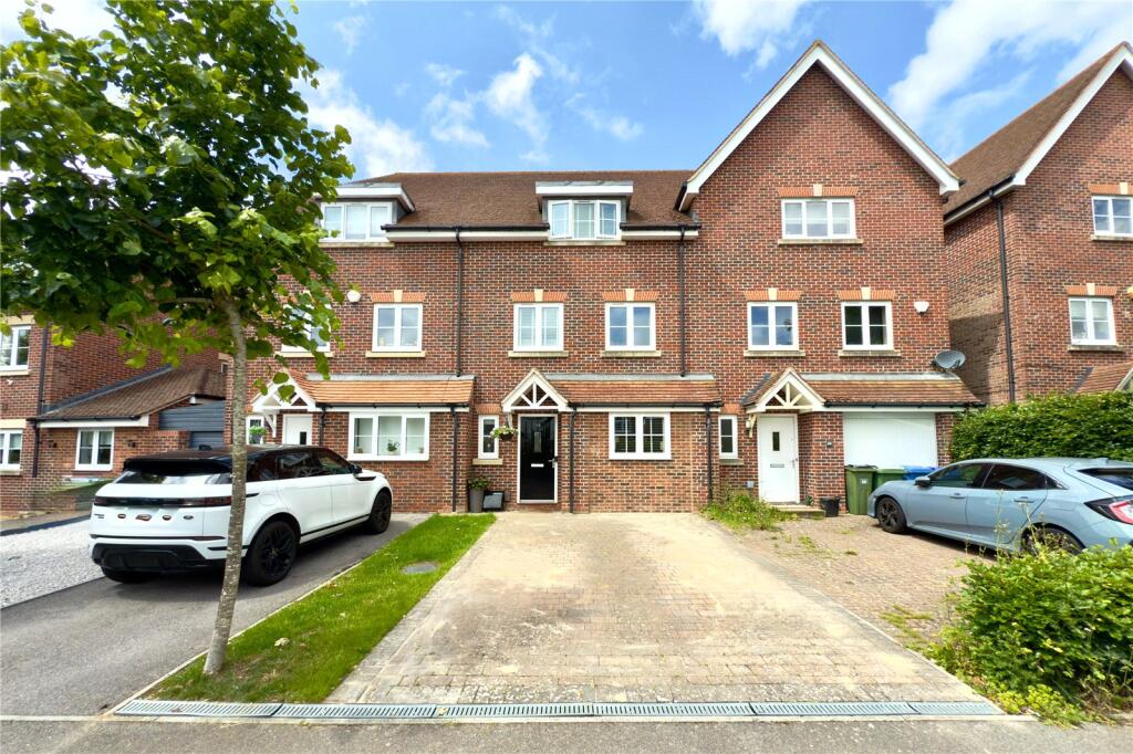 Main image of property: Swift Fields, Bracknell, Berkshire, RG12