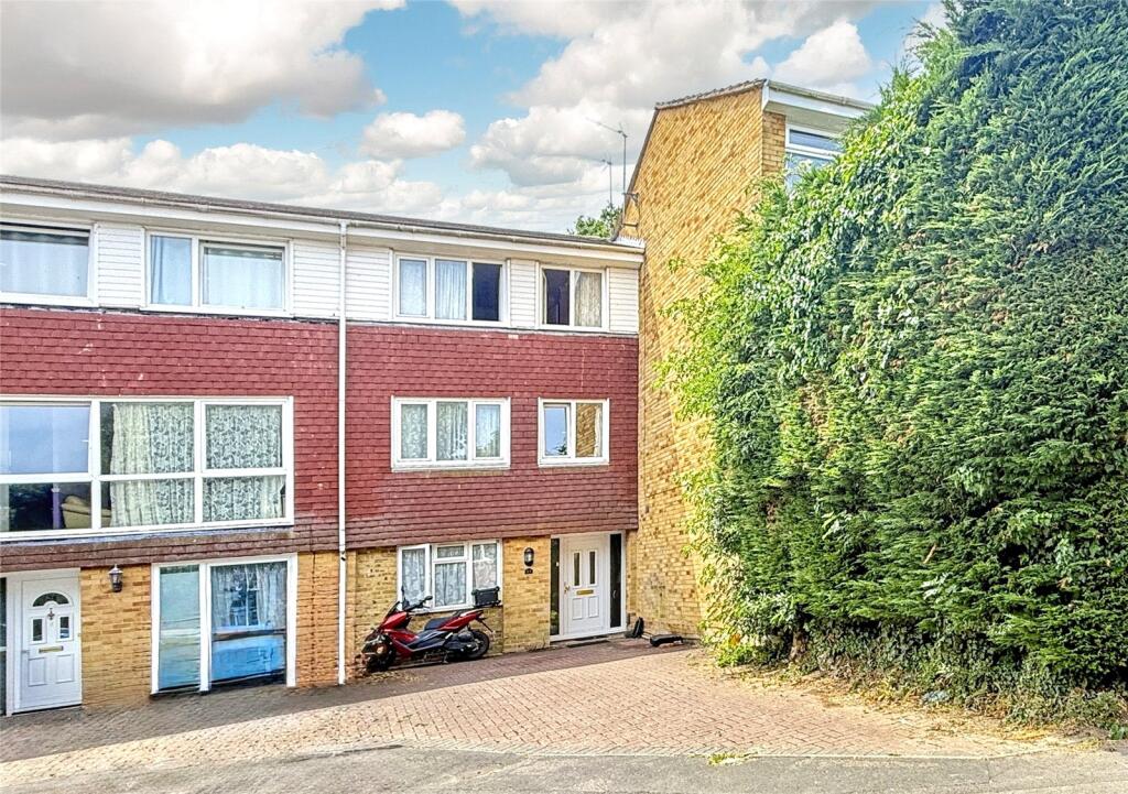 4 bedroom terraced house