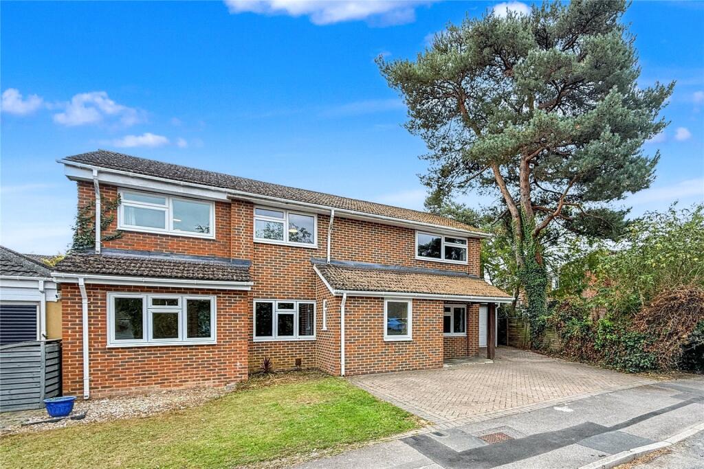 Main image of property: McCarthy Way, Finchampstead, Wokingham, Berkshire, RG40