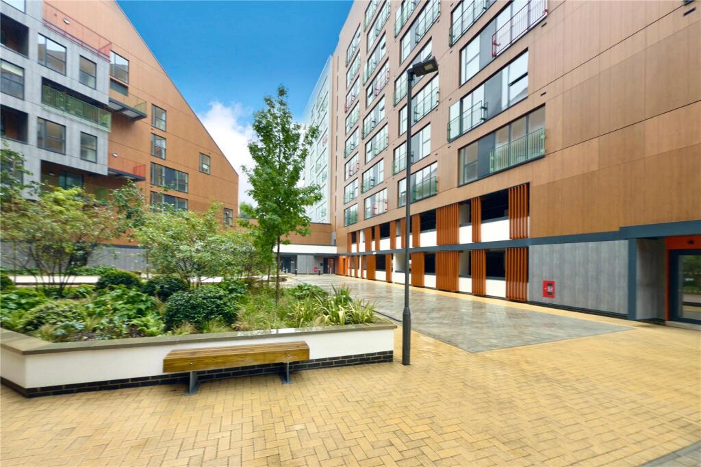 Main image of property: Market Street, Bracknell, Berkshire, RG12