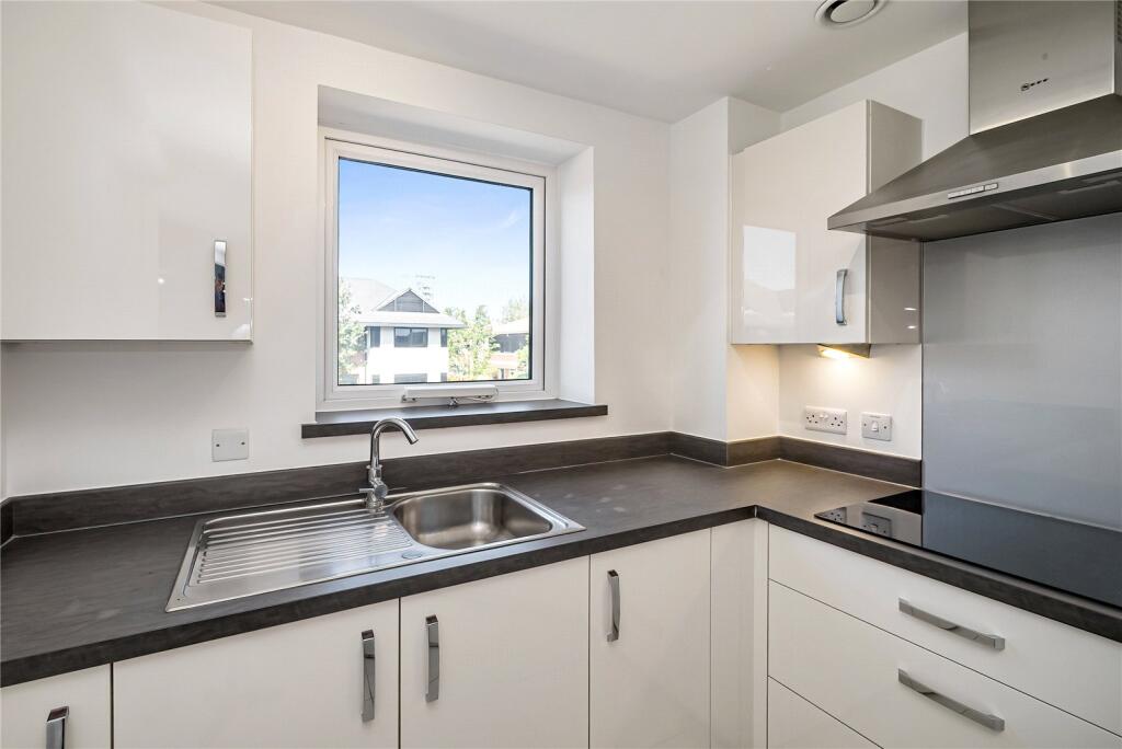 Main image of property: Bridge Avenue, Maidenhead, Berkshire, SL6