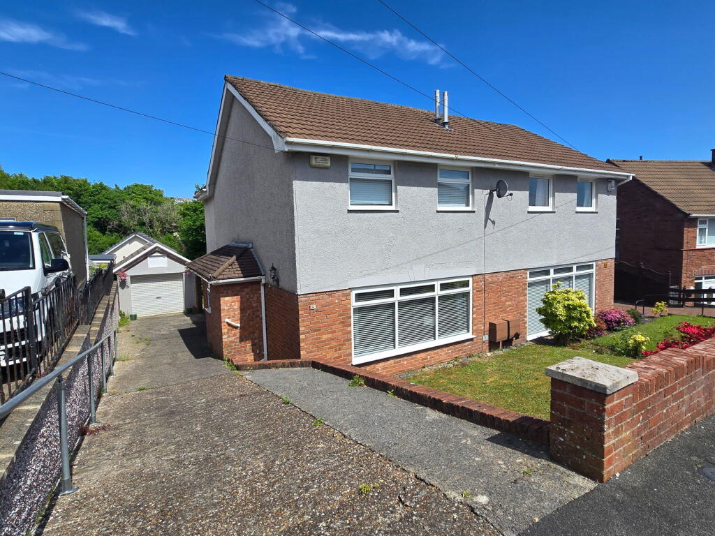 Main image of property: Cwmgelli Close, Treboeth, Swansea