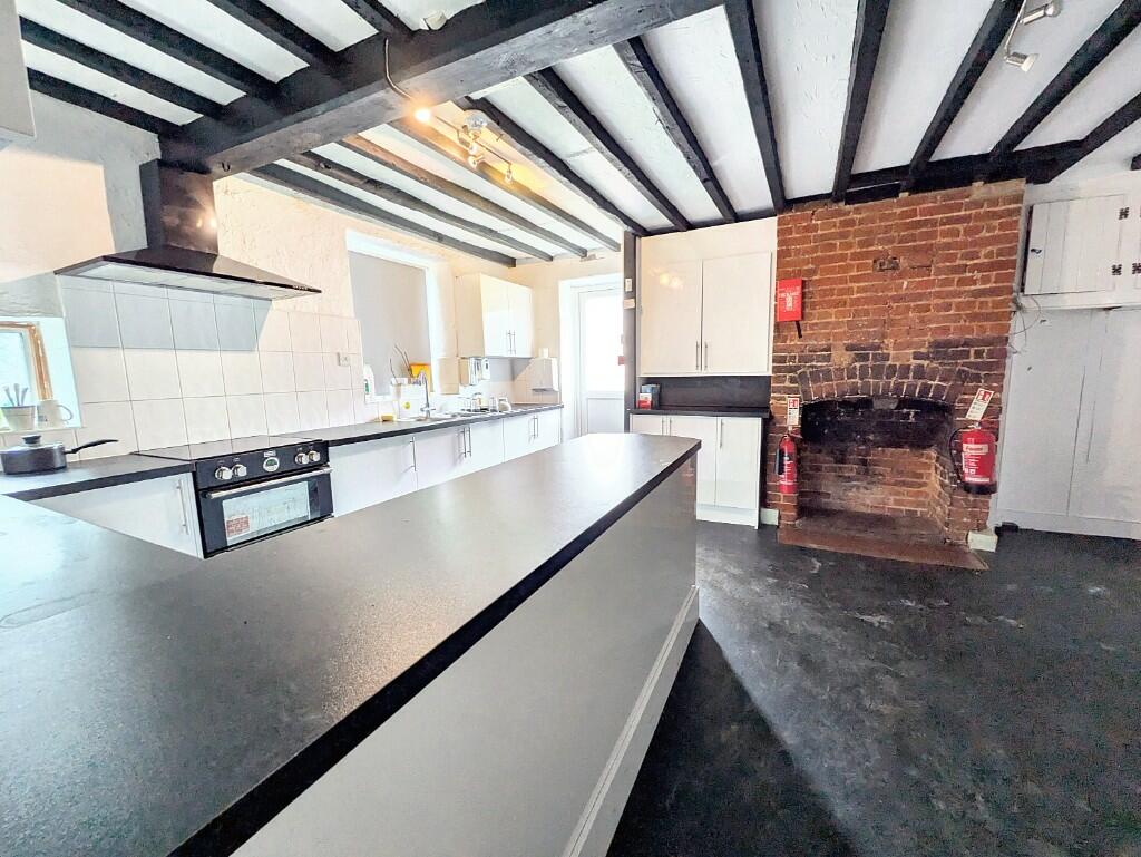 Additional property image - 8-10 Newlands Cottages, Coulsdon Common, Caterham, Surrey, CR3