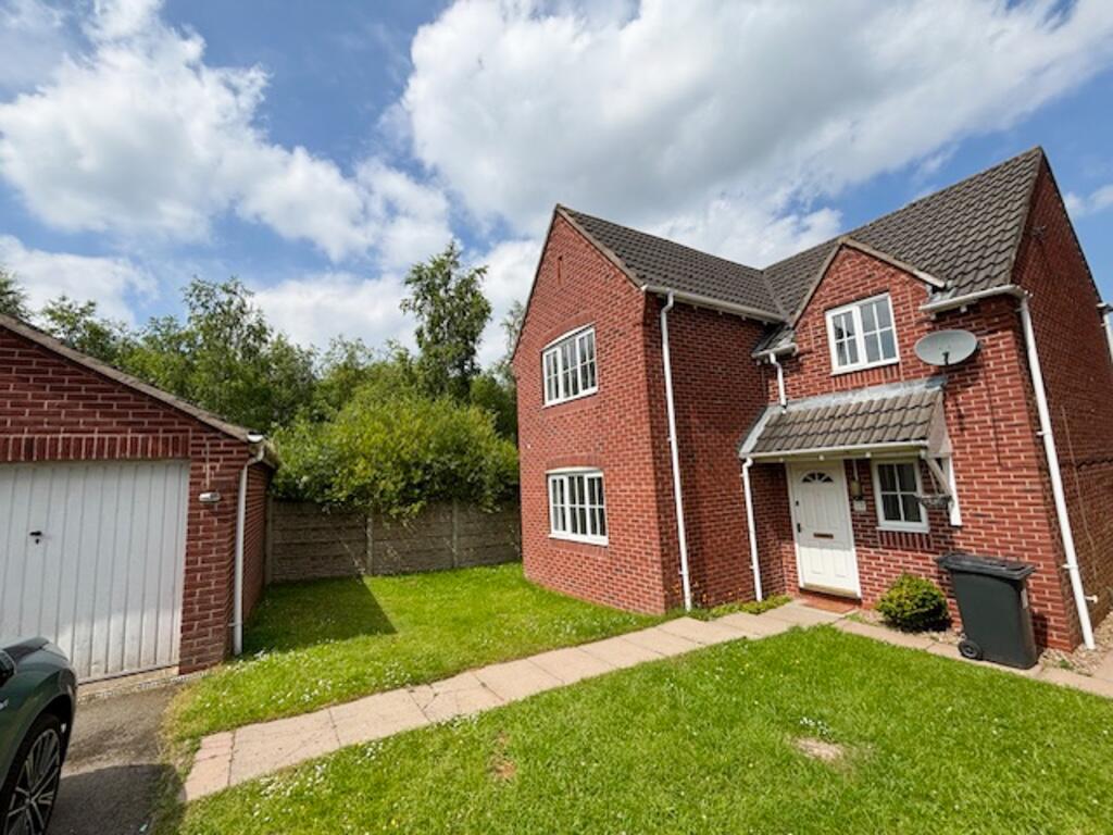 Main image of property: 10 Clay Close, Swadlincote, Derbyshire, DE11