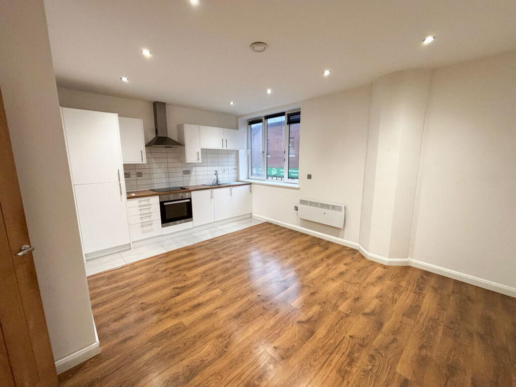 Main image of property: 15 Threadneedle House, Alcester Street, Redditch, B98 8BA