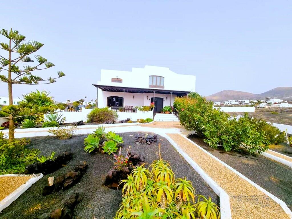 4 bedroom finca for sale in Macher, Lanzarote, Canary Islands, Spain