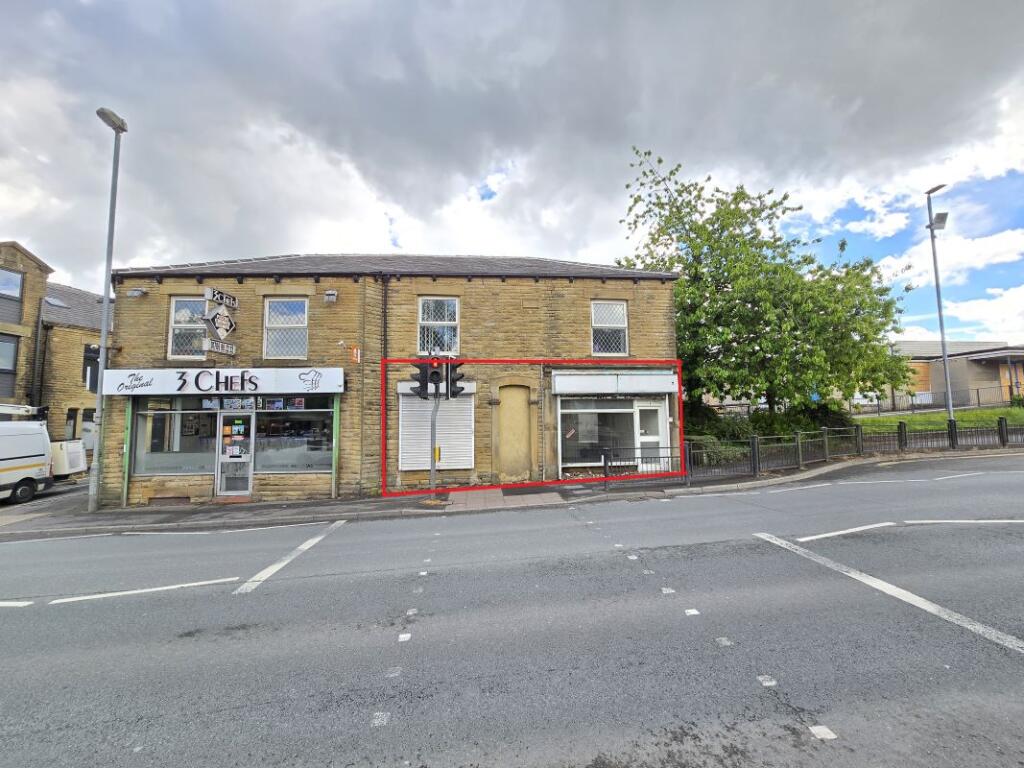 Main image of property: 29 High Street, Shaw, Oldham, Greater Manchester, OL2 8RF