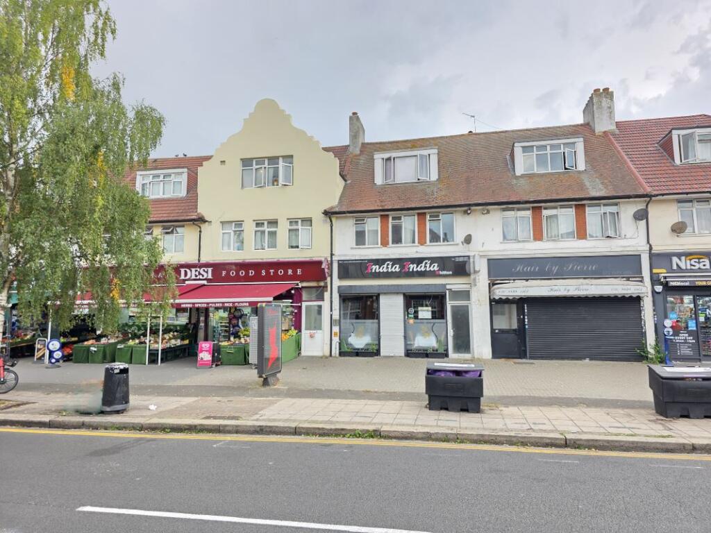 Main image of property: 5 Green Parade, Whitton Road, Hounslow, Middlesex, TW3 2EN
