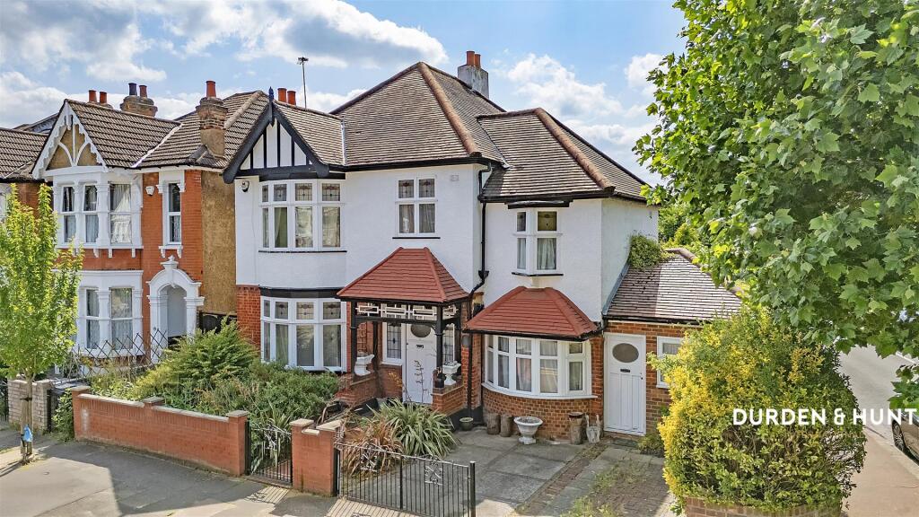 Main image of property: Wanstead Park Avenue, Aldersbrook, E12