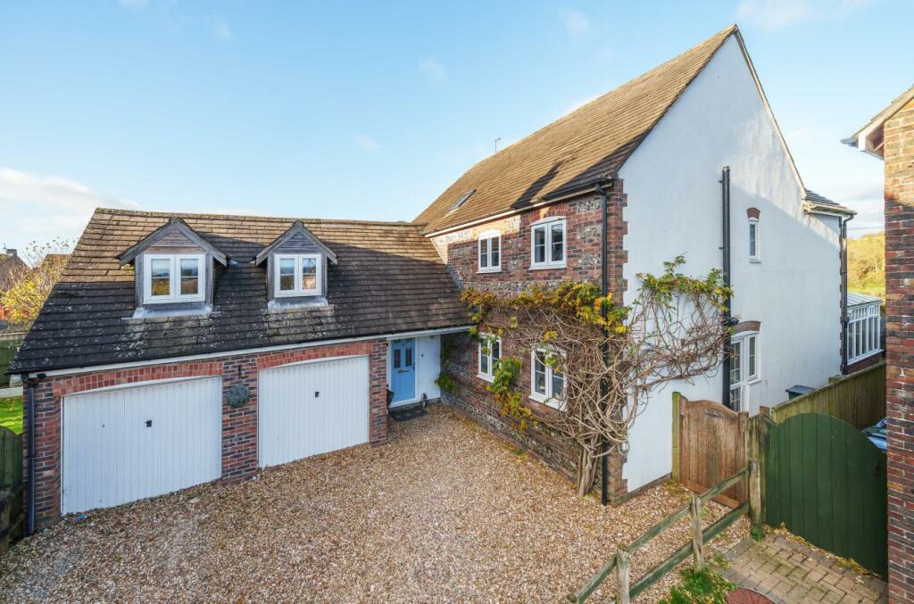5 bedroom detached house for sale in Bakers Paddock, Broadmayne