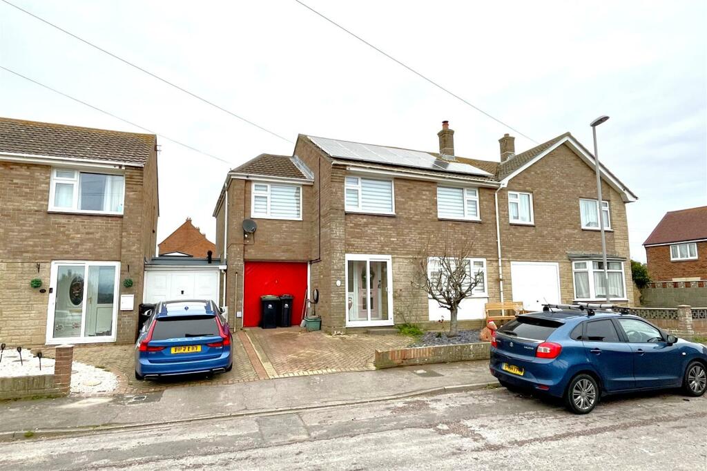 5 bedroom semi-detached house