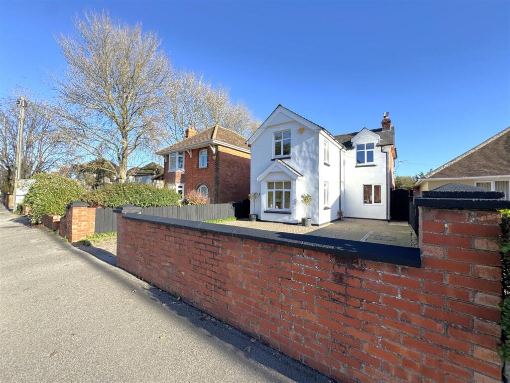 Main image of property: Dorchester Road, Redlands