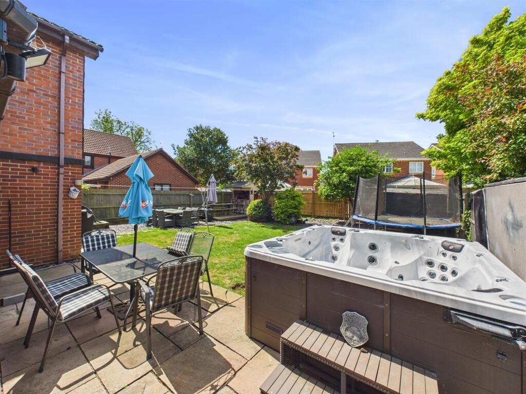 Main image of property: Kesteven Drive, Market Deeping, Peterborough