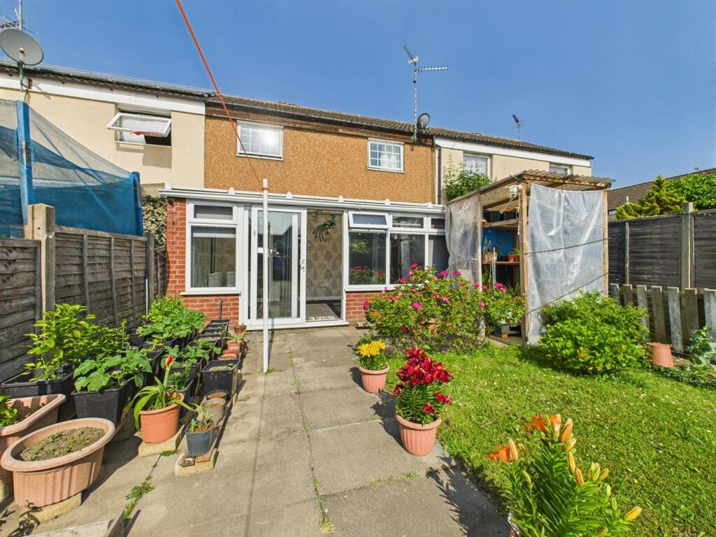 Main image of property: Crabtree, Peterborough