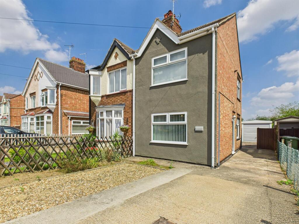 Main image of property: Lincoln Road, Werrington, Peterborough