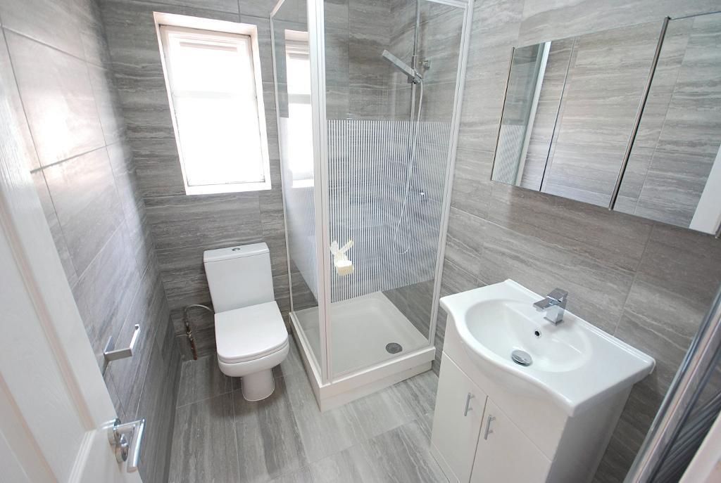 Main image of property: 71 Woodside Ave, Wembley HA0 1UP, UK