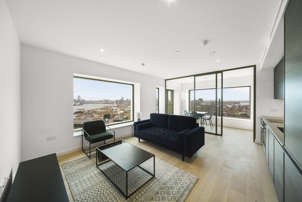 Main image of property: Deanston Building, E16
