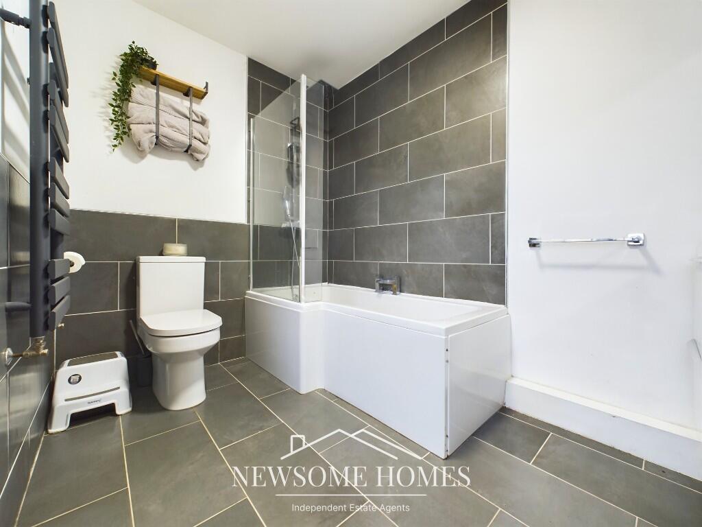 Additional property image - Wirral View, Rhewl