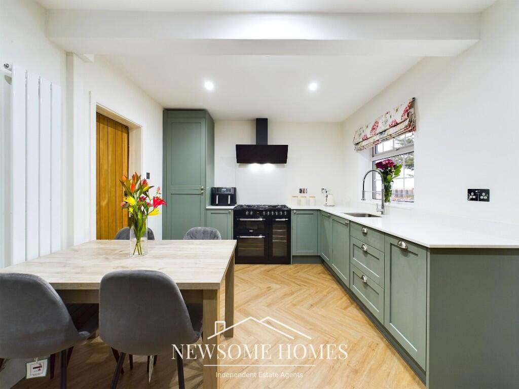 Additional property image - Wirral View, Rhewl