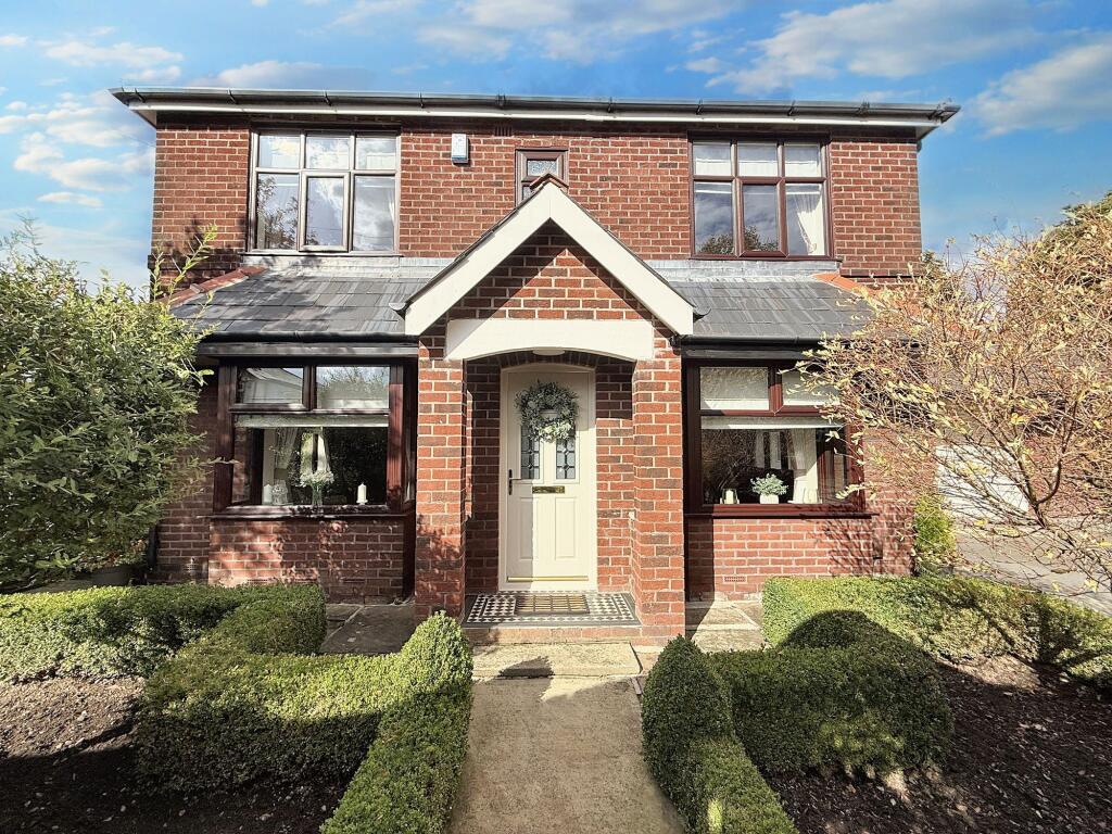 Main image of property: Parklands Drive, Fulwood, Preston, PR2 9SJ
