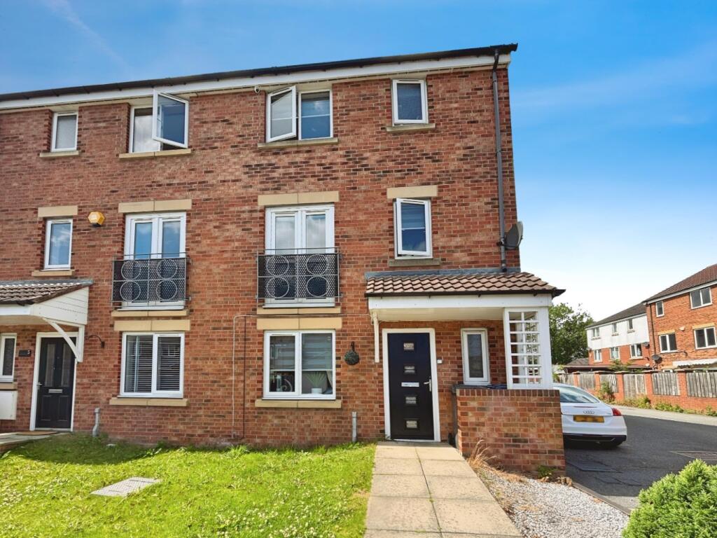 6 bedroom semi-detached house
