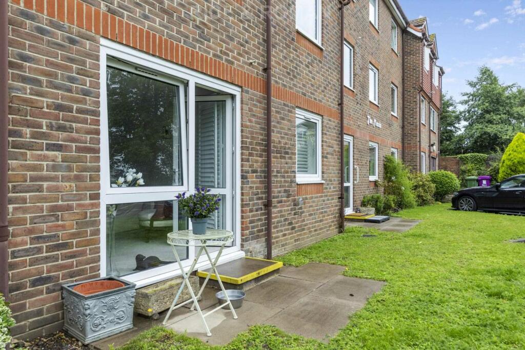 1 bedroom retirement property for sale in The Meads, Windsor, SL4