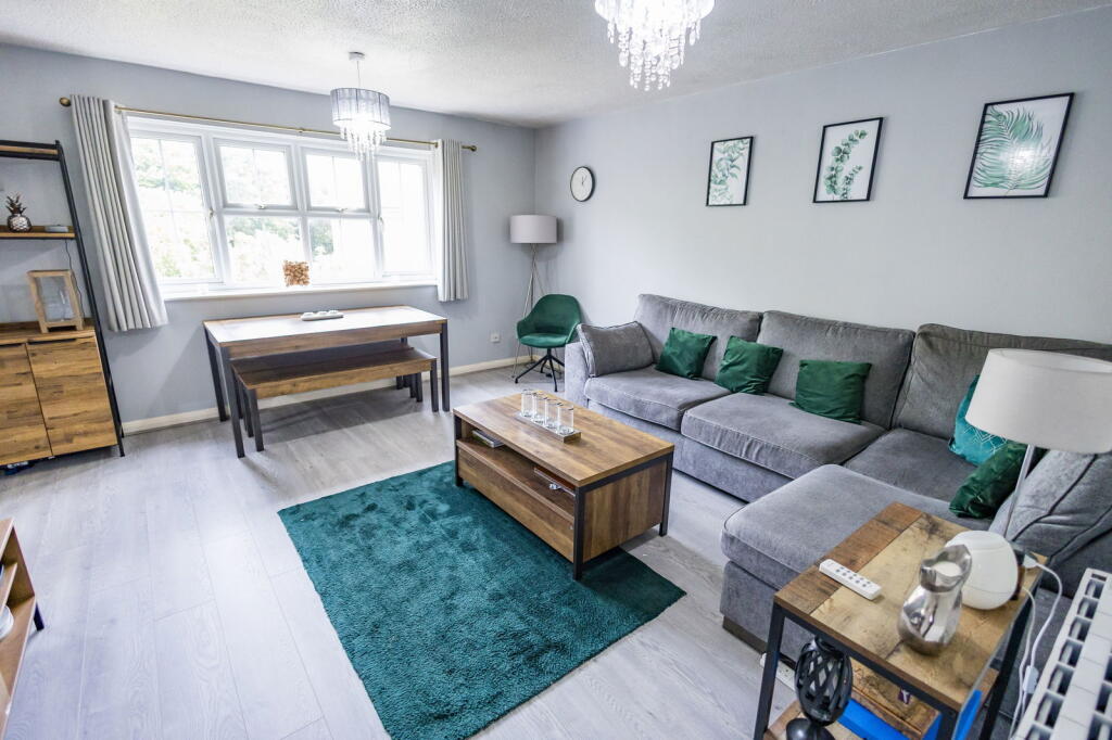 Main image of property: Dudley Close, Chafford Hundred, Grays, RM16 6PG