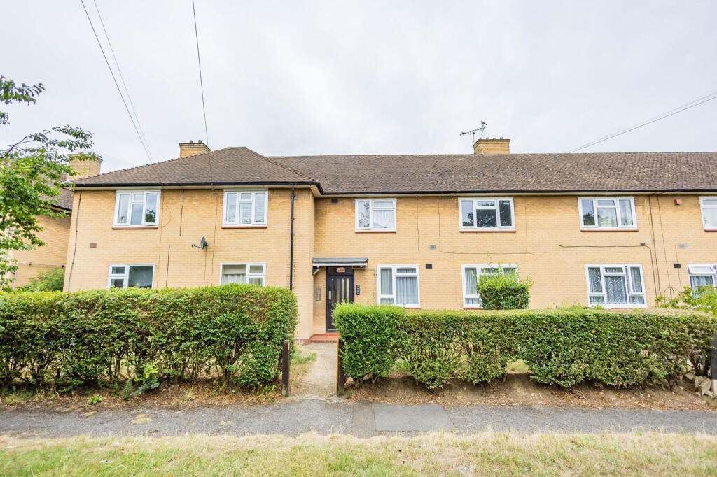 Main image of property: Daiglen Drive, South Ockendon, RM15 5AF