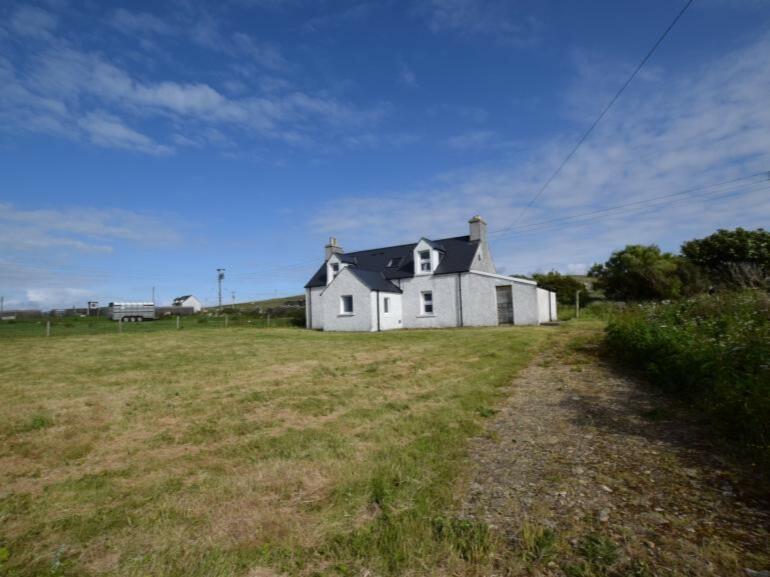 Main image of property: Sleatabhal, 8 Sollas, Isle of North Uist, HS6 5BS