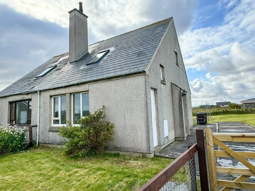 Main image of property: 5 GRAHAM PARK, SOUTH DELL, ISLE OF LEWIS, HS2 0ST