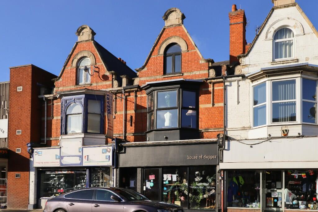 4 bedroom terraced house for sale in Wellingborough Road, Northampton