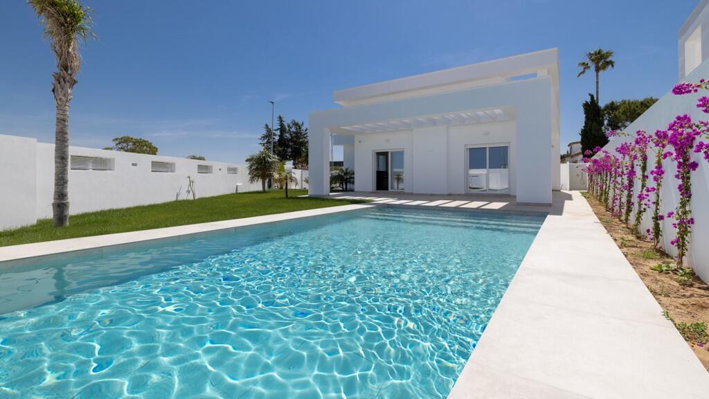3 bedroom detached villa for sale in Andalucia, Cádiz, Chiclana de la