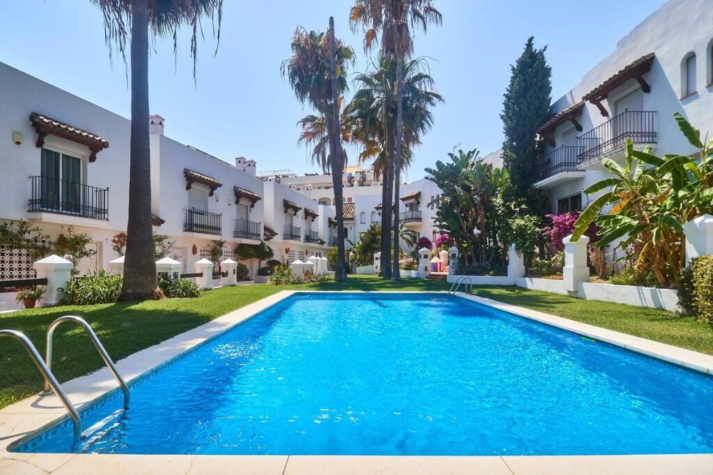 Main image of property: Golden Mile, Málaga, Andalusia