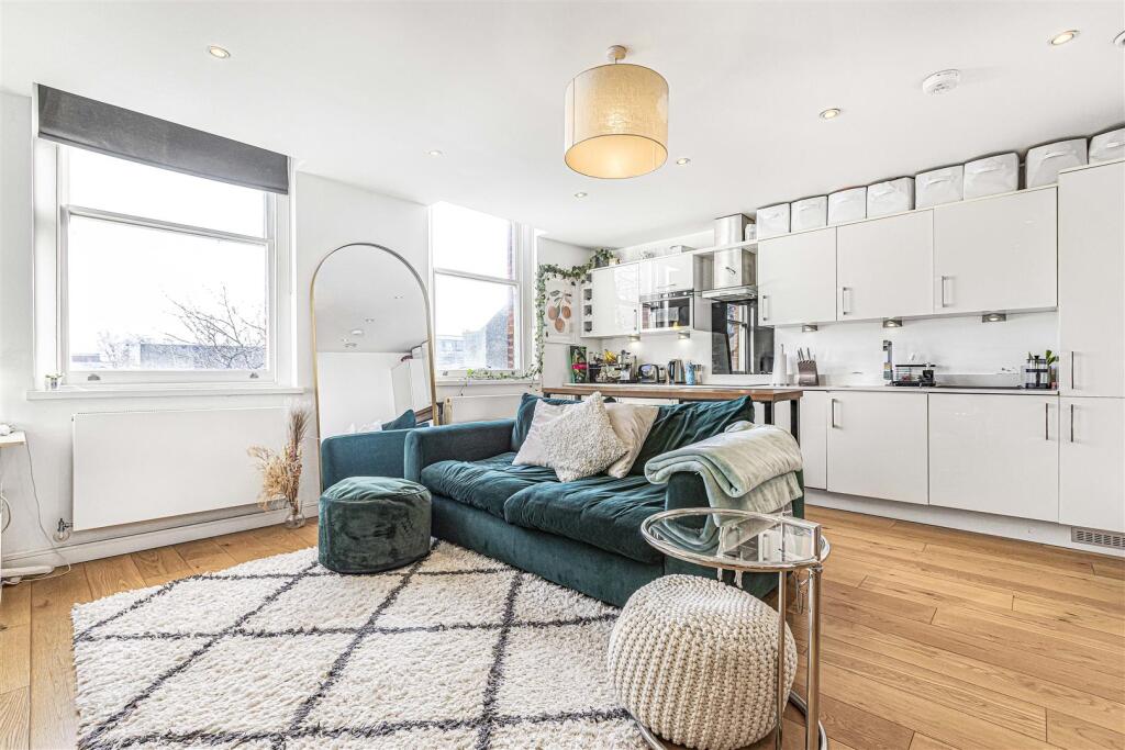 Main image of property: Upper Street, Islington, London, N1 1US